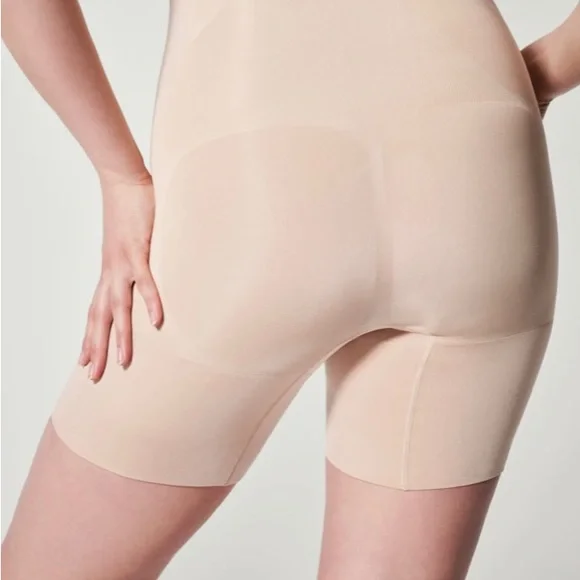 SPANX by Sara Blakely Shapewear - Picture 2 of 8